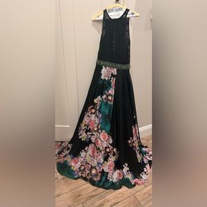 Long black form dress with jewel embroidery